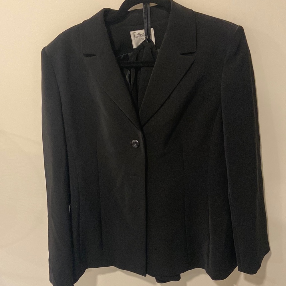 Collections Le Suit Skirt suit set